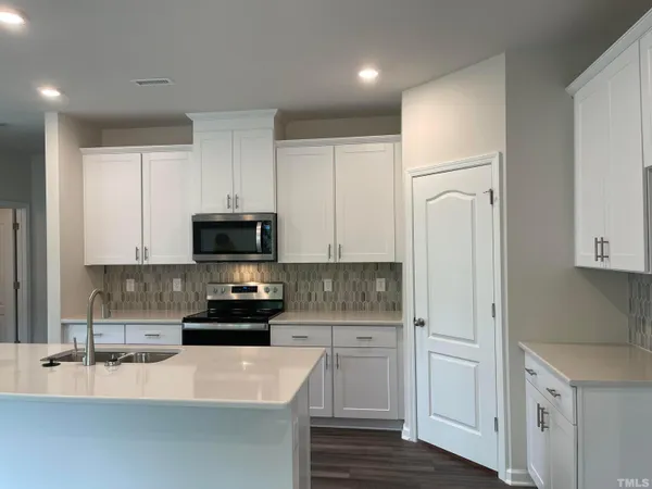 $1,995 | 101 Joneshaven Drive, Fuquay-Varina, NC 27526