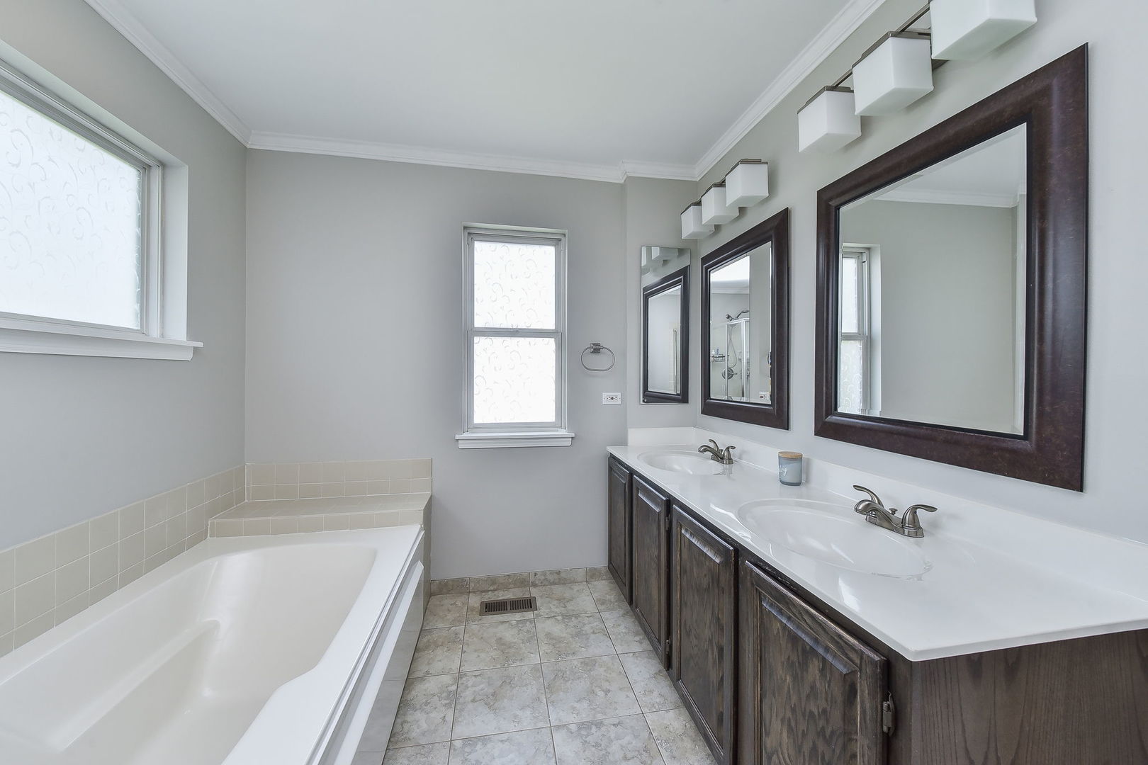 609 Pearces Ford Road Oswego, IL 60543 - Photo 27 of 54 Gallery Image 27