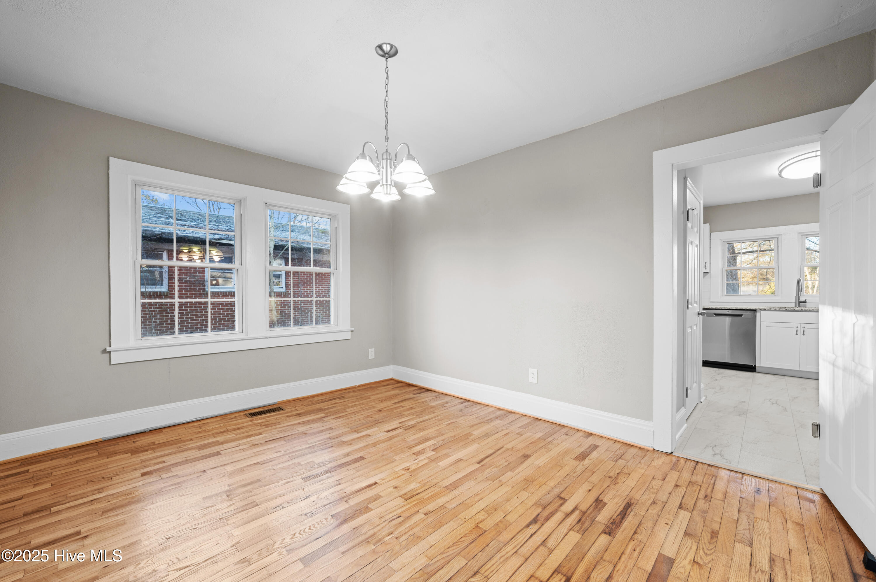117 Reddick Street Williamston, NC 27892 - Photo 21 of 40 21 DINING ROOM