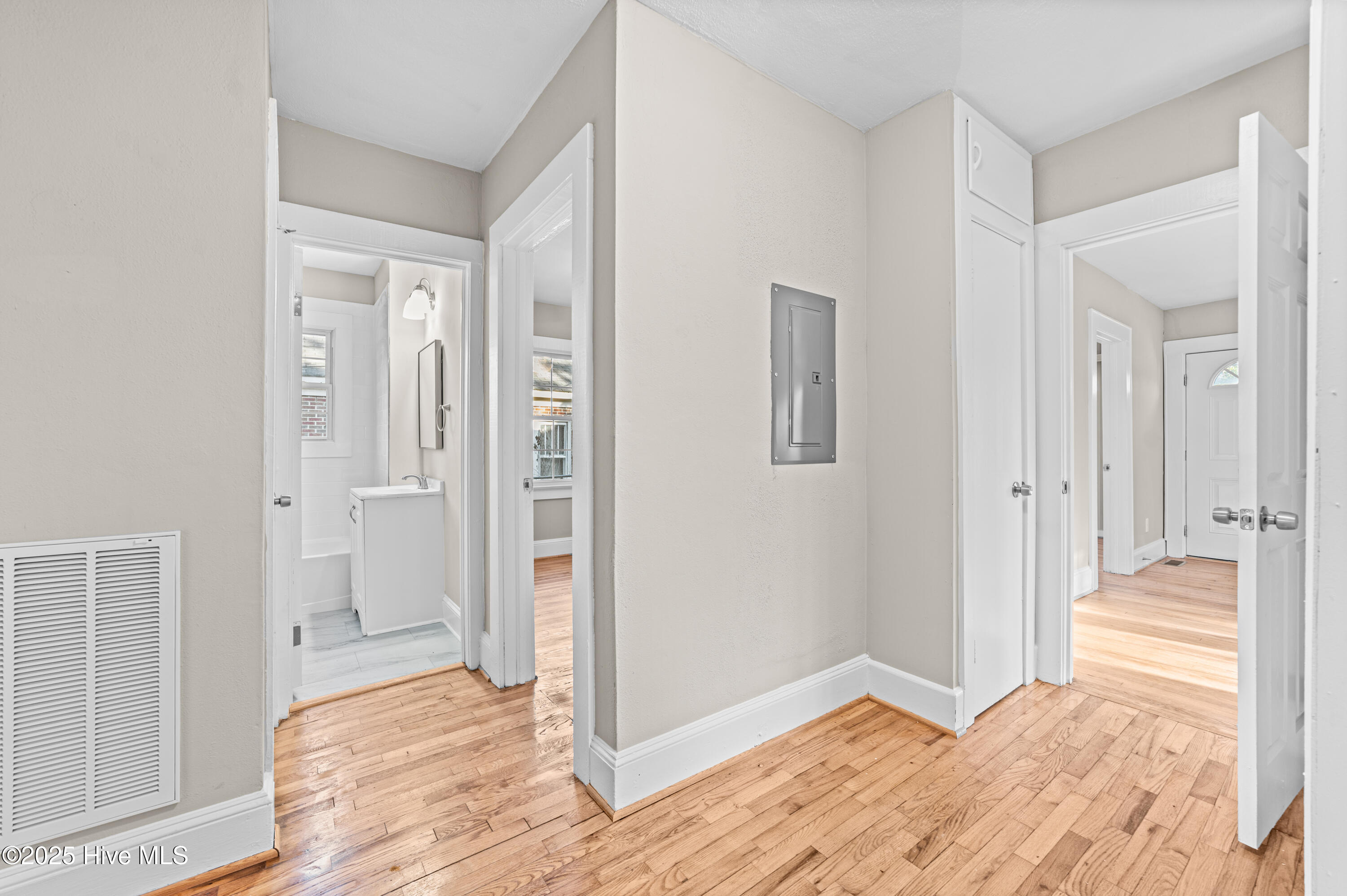 117 Reddick Street Williamston, NC 27892 - Photo 39 of 40 39 HALLWAY