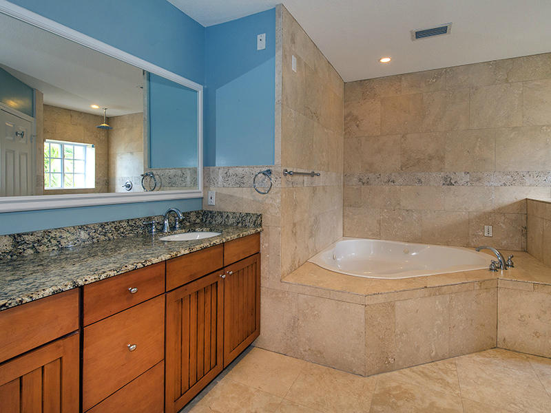 553 La Fitte Road Summerland Key, FL 33042 - Photo 9 of 16 Master Bath
