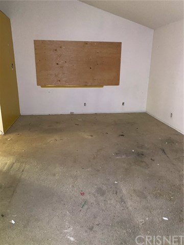 1725 Le Niche Lancaster, CA 93535 - Photo 6 of 10