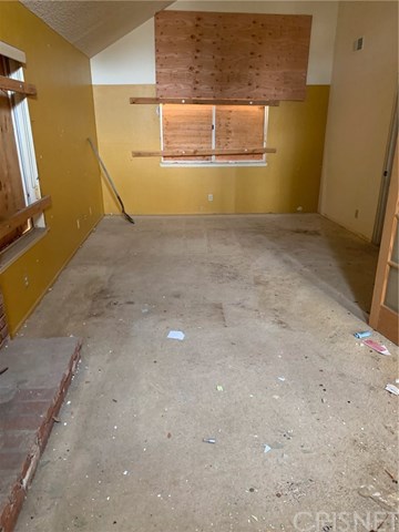 1725 Le Niche Lancaster, CA 93535 - Photo 7 of 10