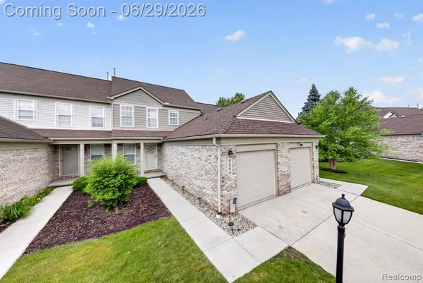 $250,000 | 4554 Hunters Circle East, Canton, MI 48188