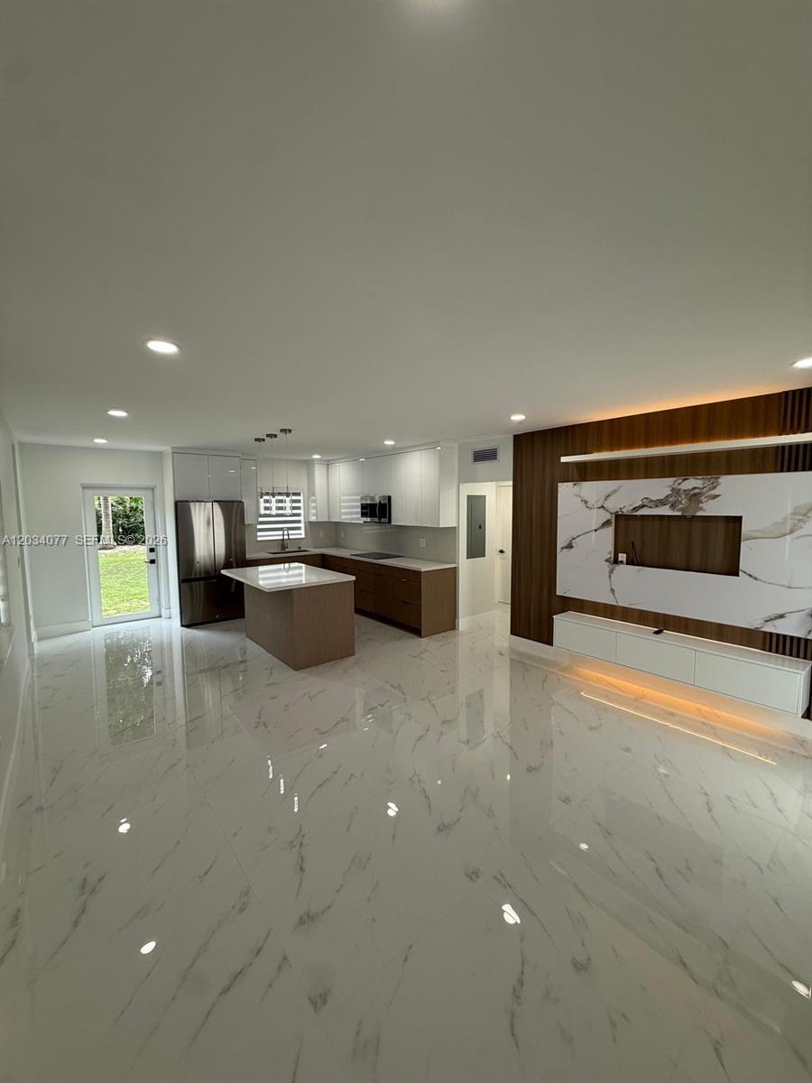 521 East 33rd Street Hialeah, FL 33013 - Photo 8 of 30