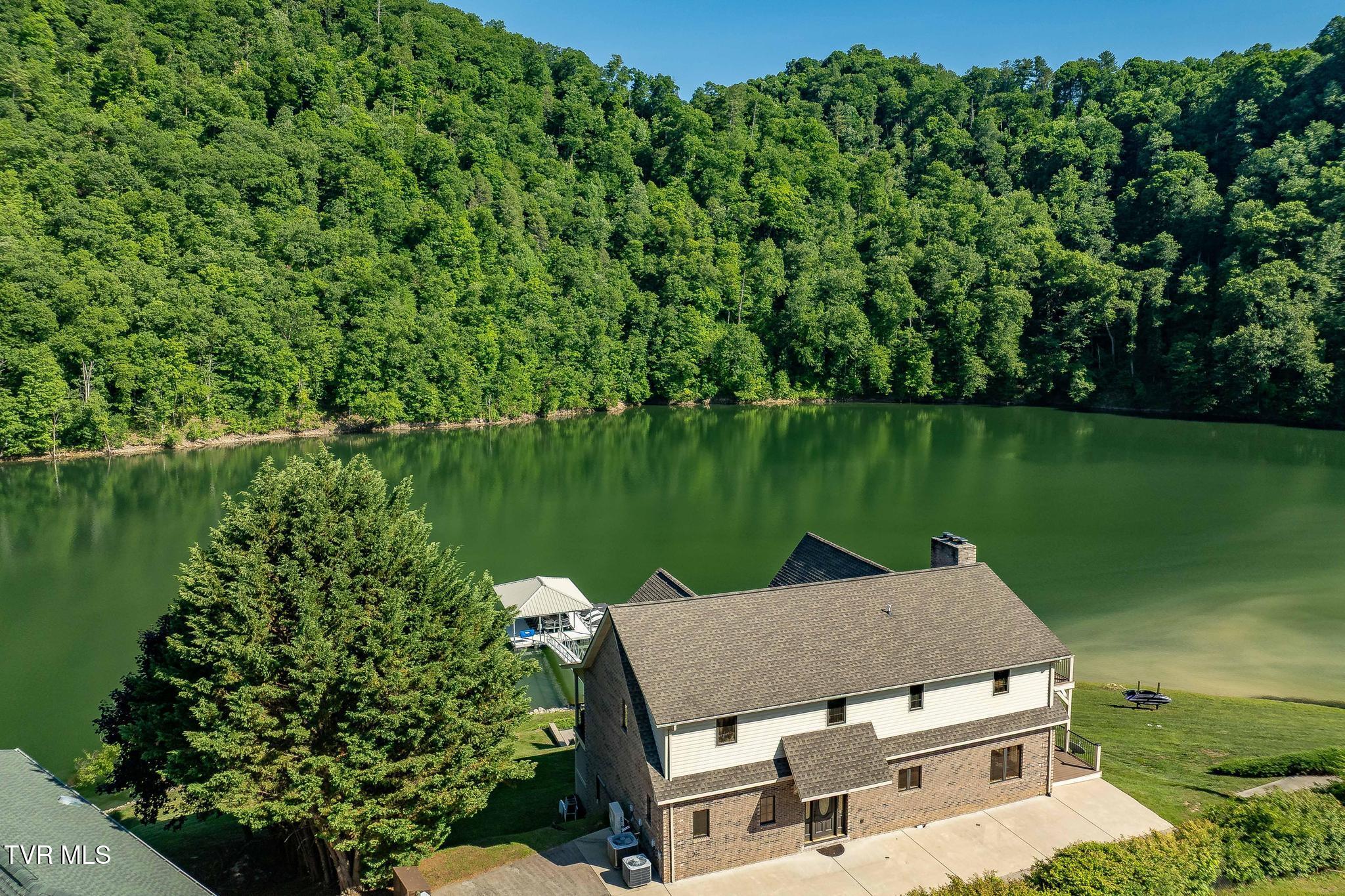 285 Cable Hollow Road Butler, TN 37640 - Photo 19 of 110 285 Cable Hollow Road (16 of 139)