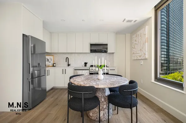 $7,015 | 65 Dupont Street, Unit 733 | Greenpoint