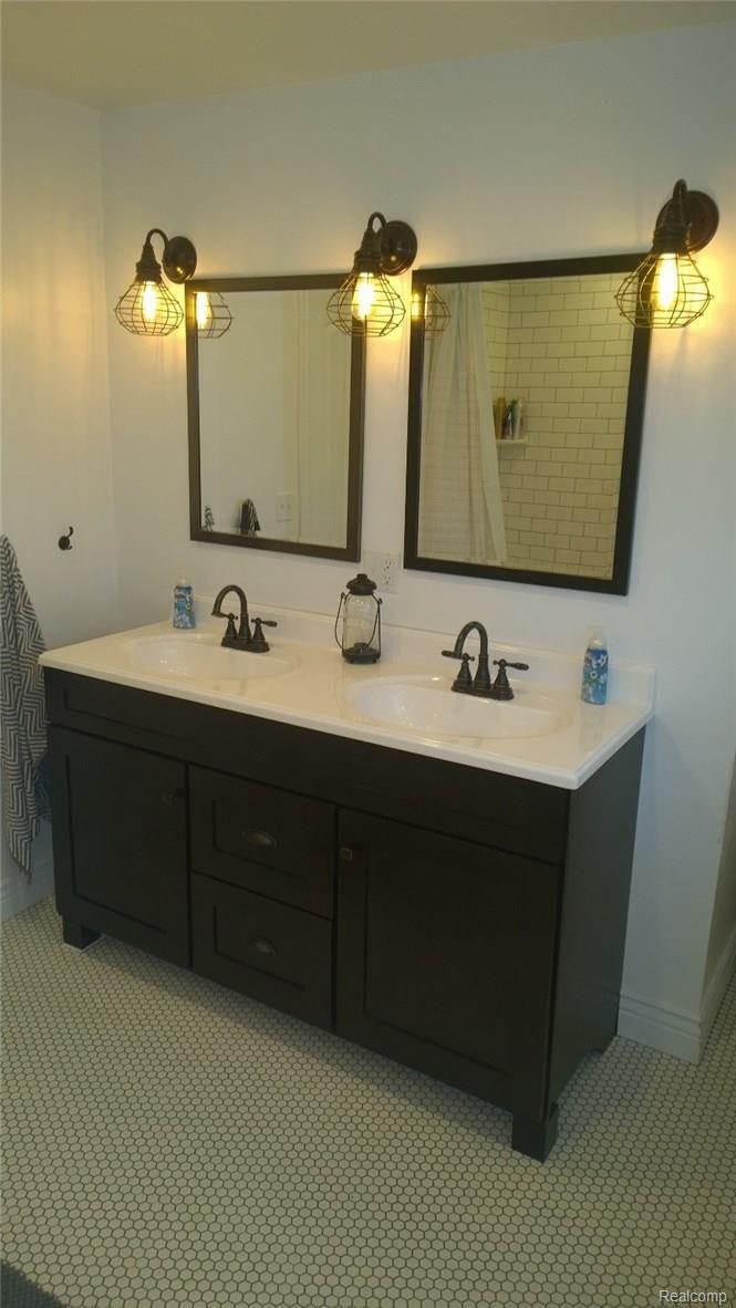 5270 Sheridan Line Road Croswell, MI 48422 - Photo 21 of 30 s34.jpg
