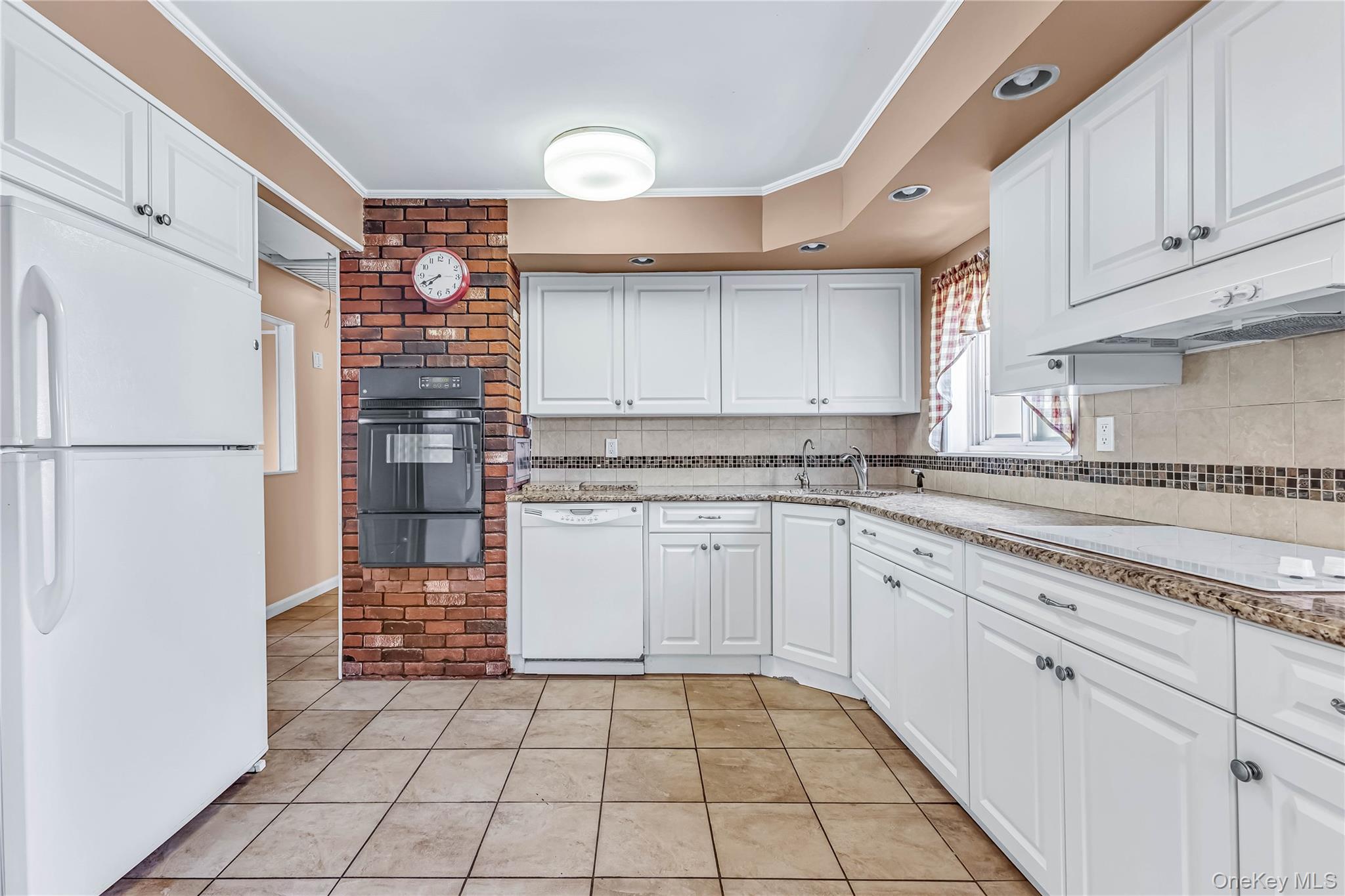 1501 Howell Road Valley Stream, NY 11580 - Photo 8 of 44