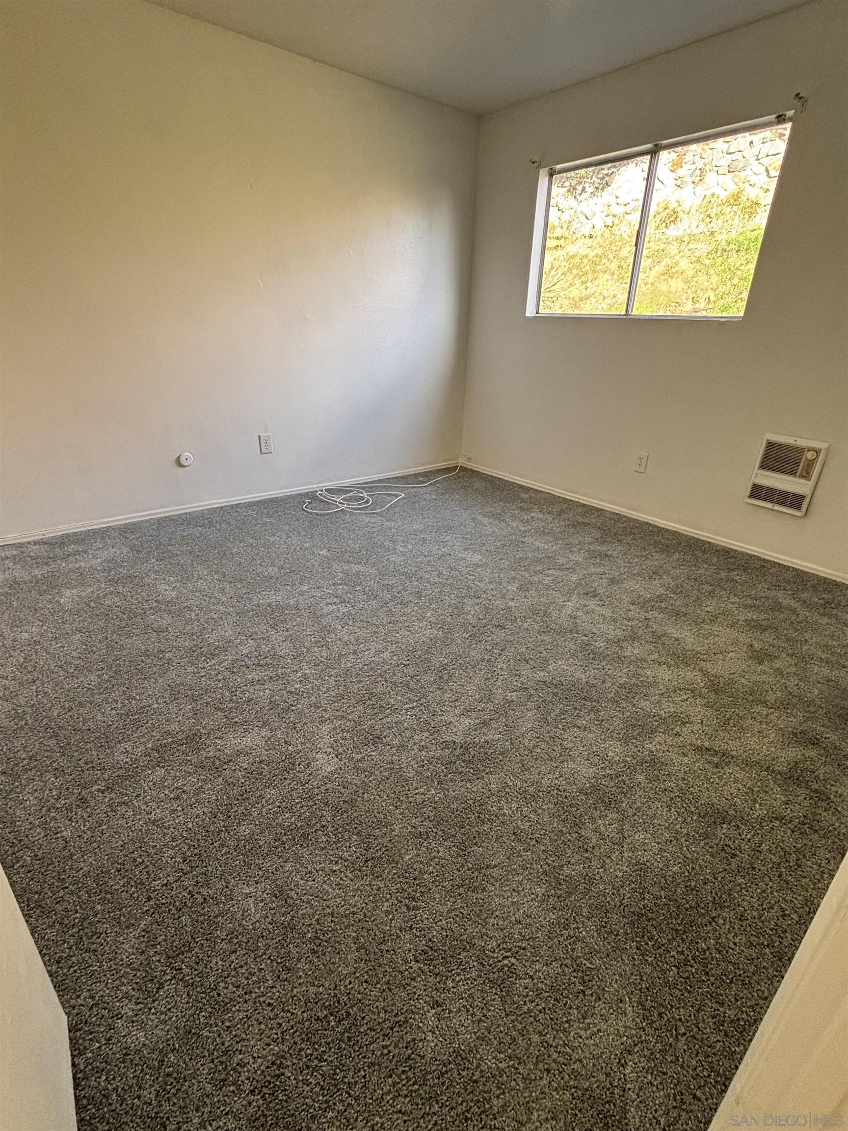 8209 Jema Way Lakeside, CA 92040 - Photo 27 of 40 a view of room and window