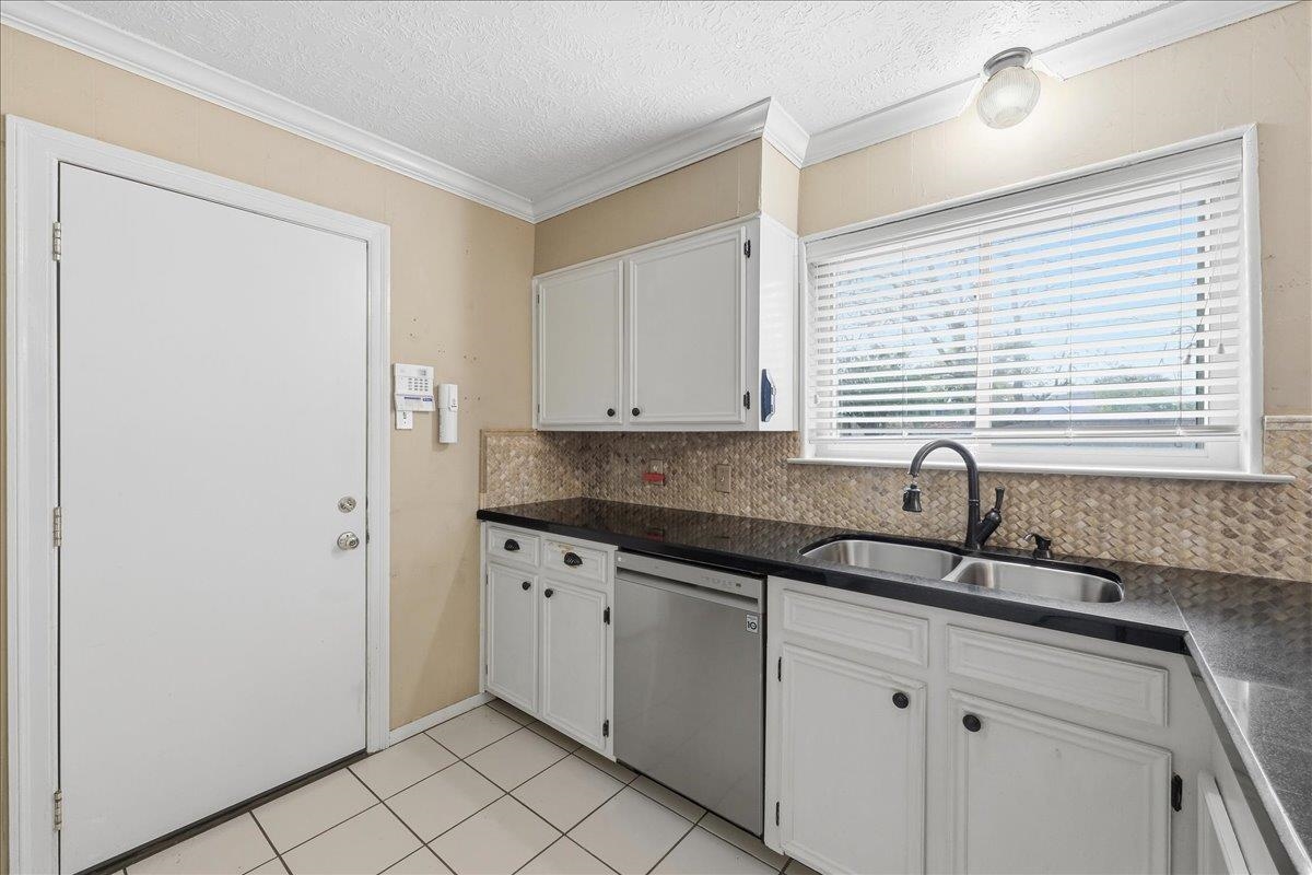 4460 Beale Street Beaumont, TX 77705 - Photo 15 of 30