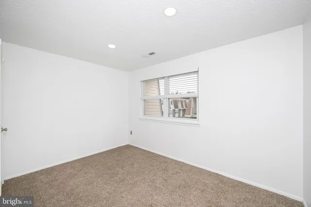 $139,900 | 7 Florence Tollgate, Unit 5, Florence, NJ 08518