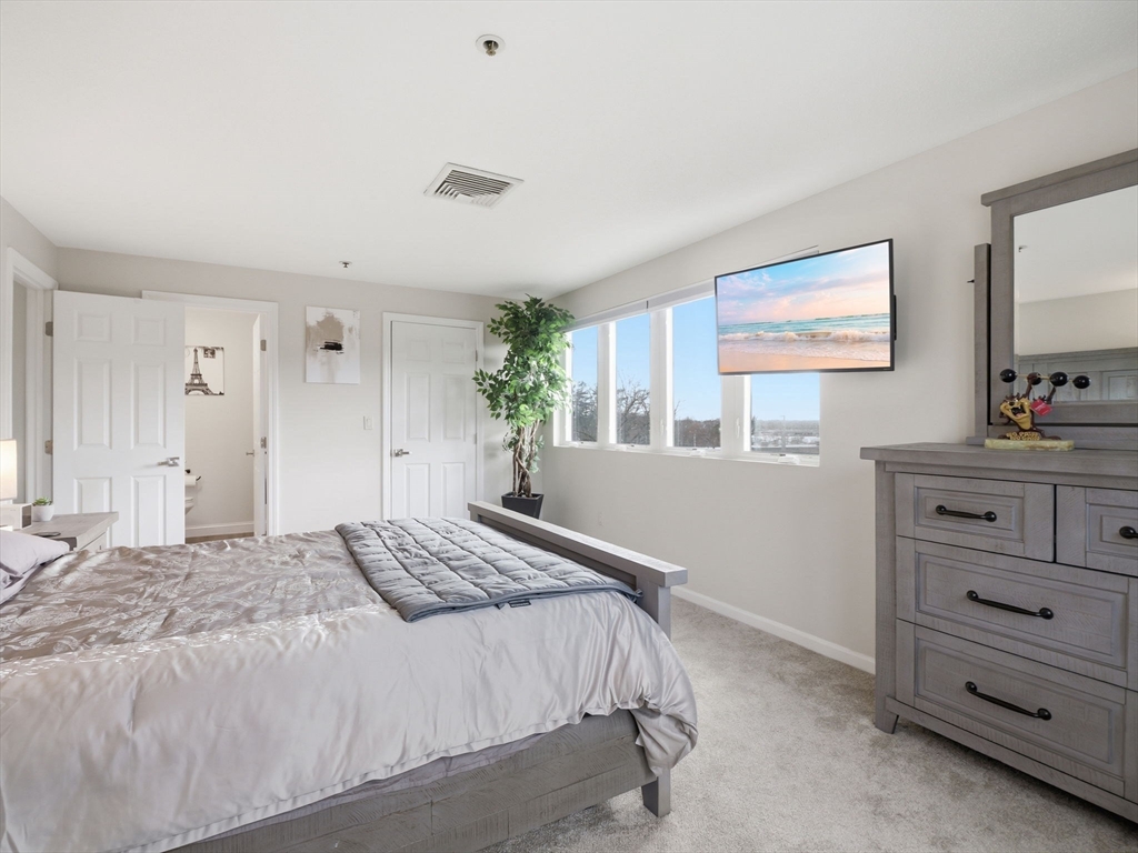 38 Dunham Road, Unit 310 Beverly, MA 01915 - Photo 22 of 41