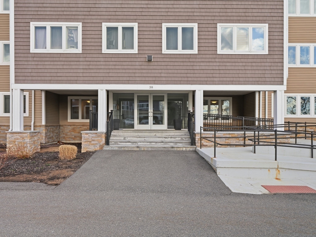 38 Dunham Road, Unit 310 Beverly, MA 01915 - Photo 37 of 41