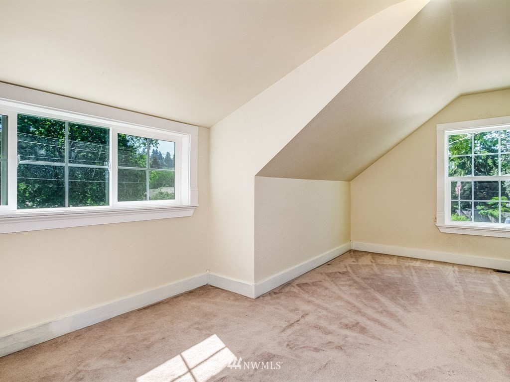 719 R Street Northeast Auburn, WA 98002 - Photo 13 of 23