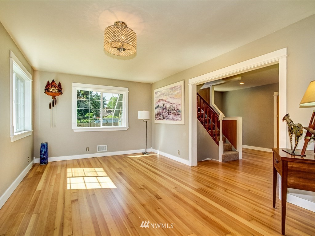 719 R Street Northeast Auburn, WA 98002 - Photo 8 of 23