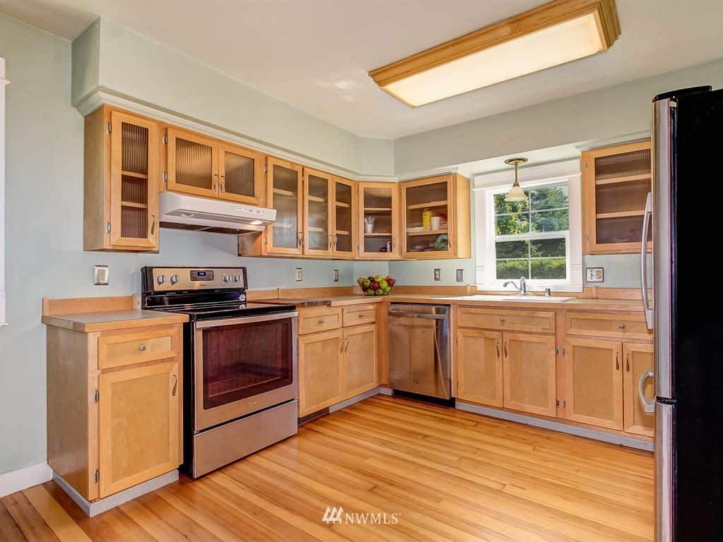 719 R Street Northeast Auburn, WA 98002 - Photo 10 of 23