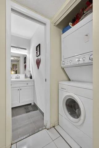 $209,900 | 3593 Crab Apple Trail, Unit B, Lake Worth, FL 33467