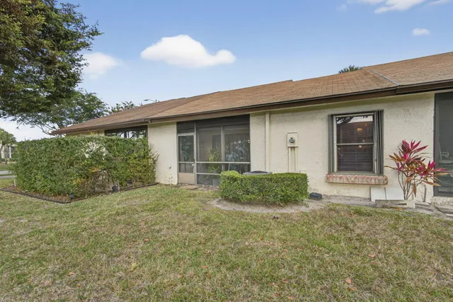 $209,900 | 3593 Crab Apple Trail, Unit B, Lake Worth, FL 33467
