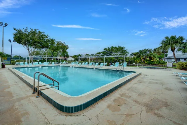 $209,900 | 3593 Crab Apple Trail, Unit B, Lake Worth, FL 33467