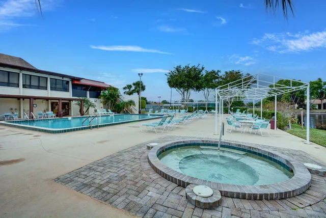 $209,900 | 3593 Crab Apple Trail, Unit B, Lake Worth, FL 33467