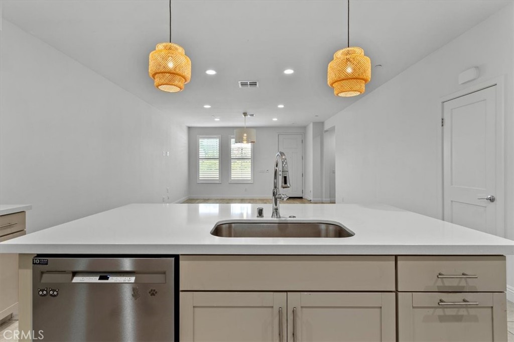 1821 Poppy Drive, Unit 5 Simi Valley, CA 93065 - Photo 20 of 39 Gallery Image 20