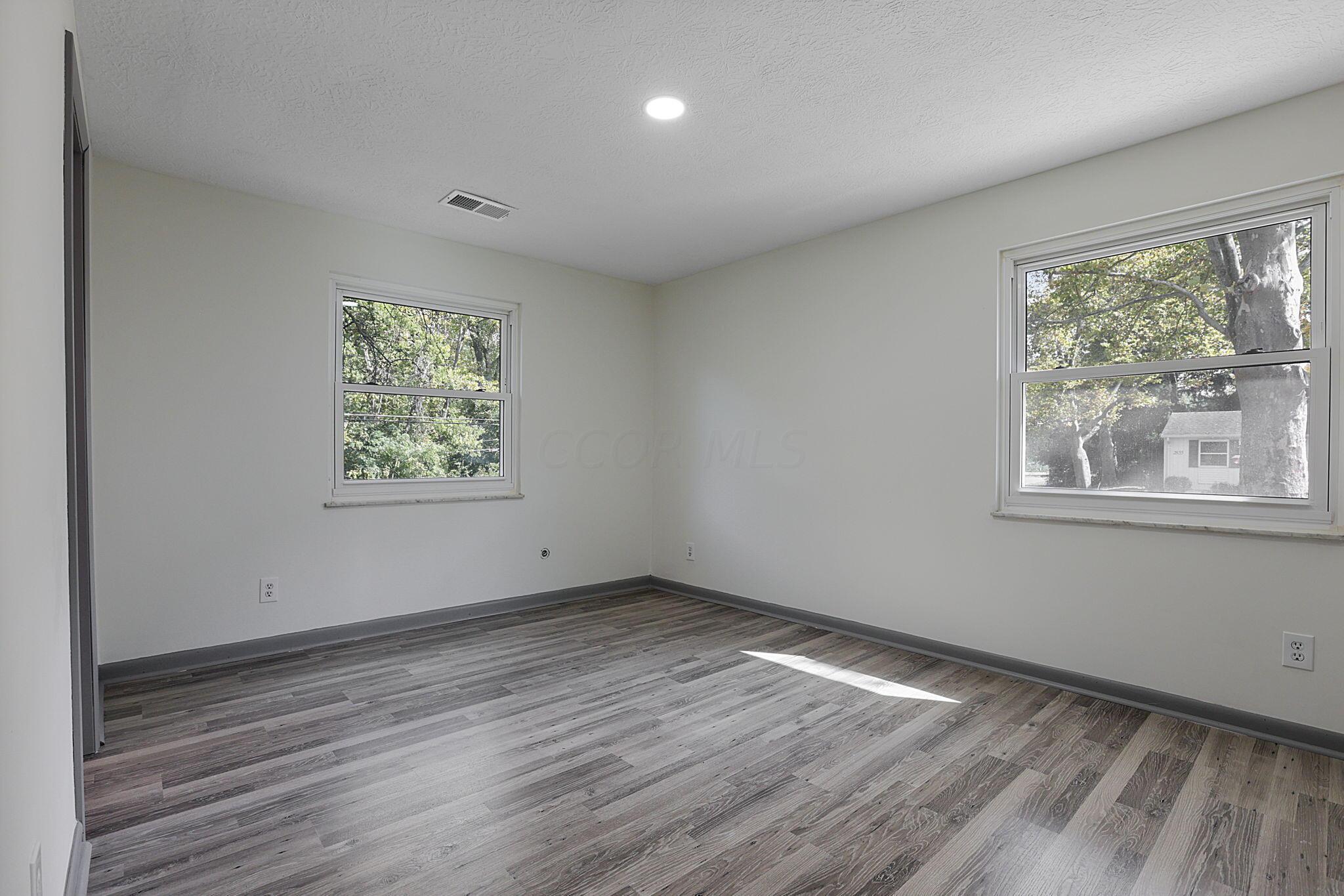 3375 Spangler Road, Unit A6 Columbus, OH 43207 - Photo 12 of 20 22-web-or-mls-0D3A4657