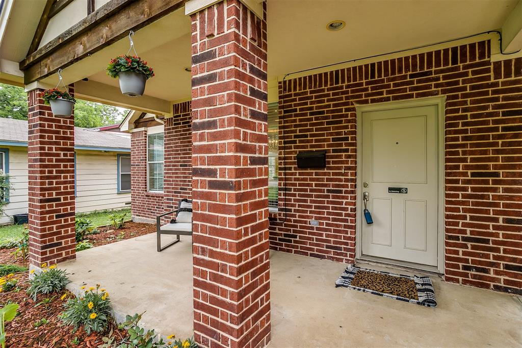 2314 West Rosedale Street South Fort Worth, TX 76110 - Photo 3 of 40