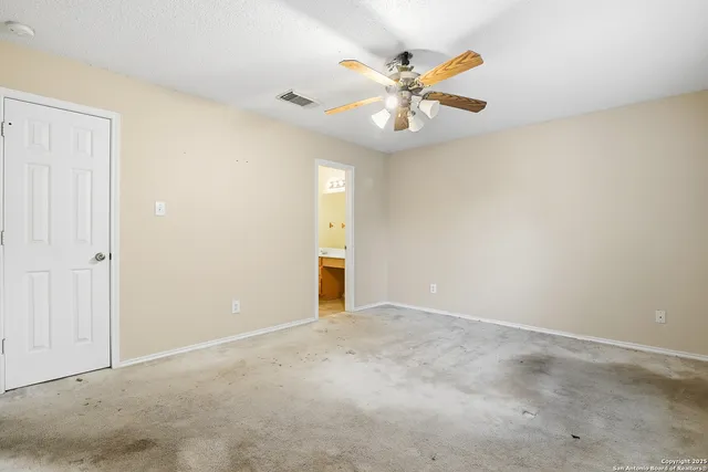 $200,000 | 9855 Foxmoor Creek, San Antonio, TX 78245