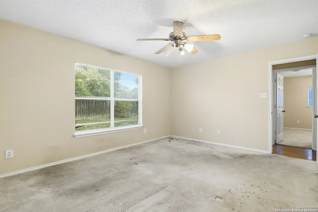 $200,000 | 9855 Foxmoor Creek, San Antonio, TX 78245