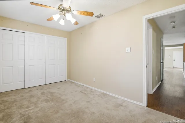 $200,000 | 9855 Foxmoor Creek, San Antonio, TX 78245