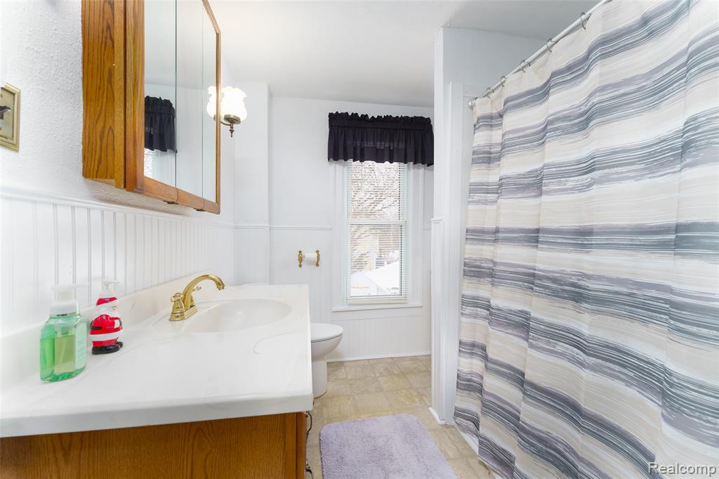 421 West Street Howell, MI 48843 - Photo 13 of 28