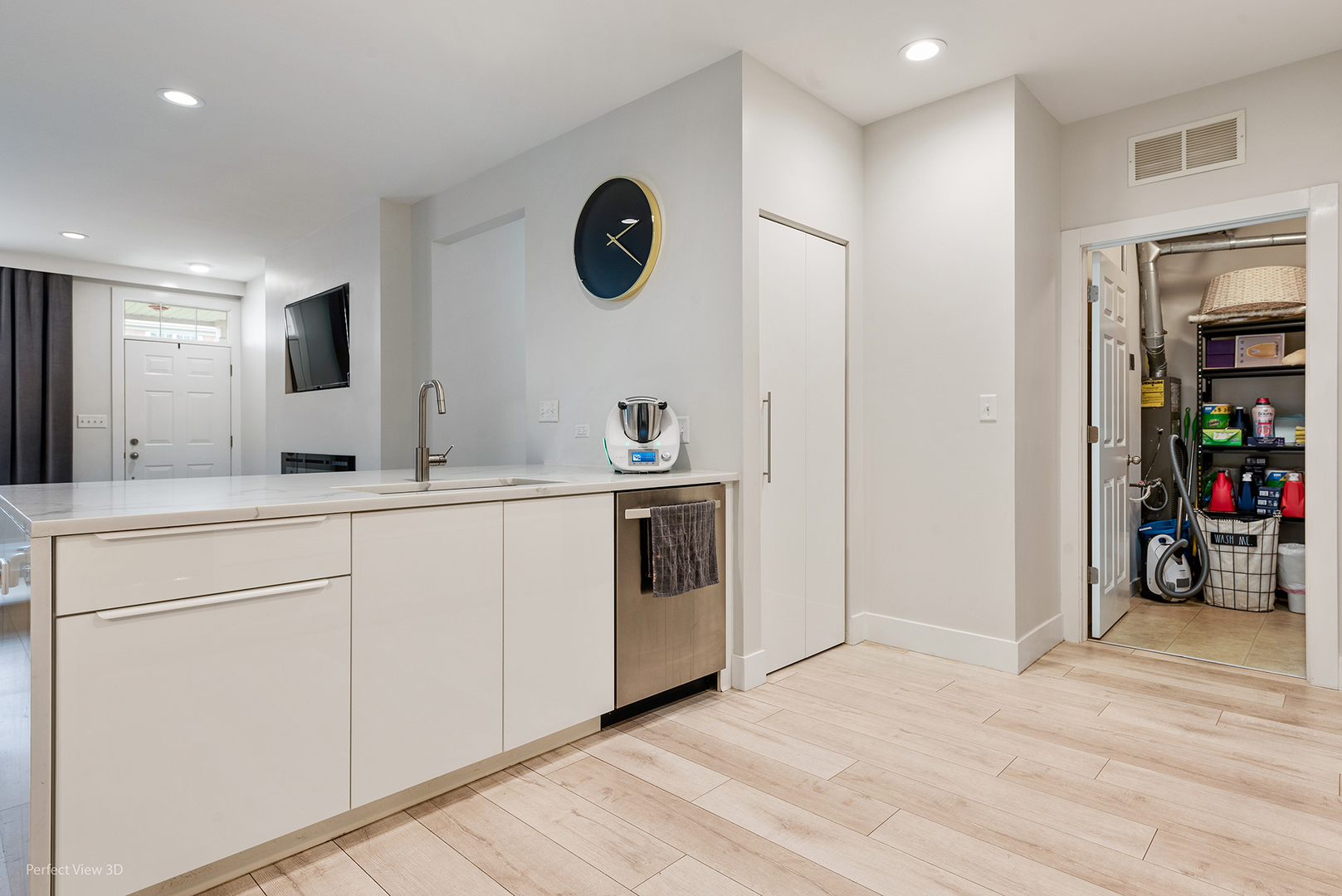 10200 Mulberry Lane, Unit G Bridgeview, IL 60455 - Photo 8 of 22 a view of a storage & utility room with a sink