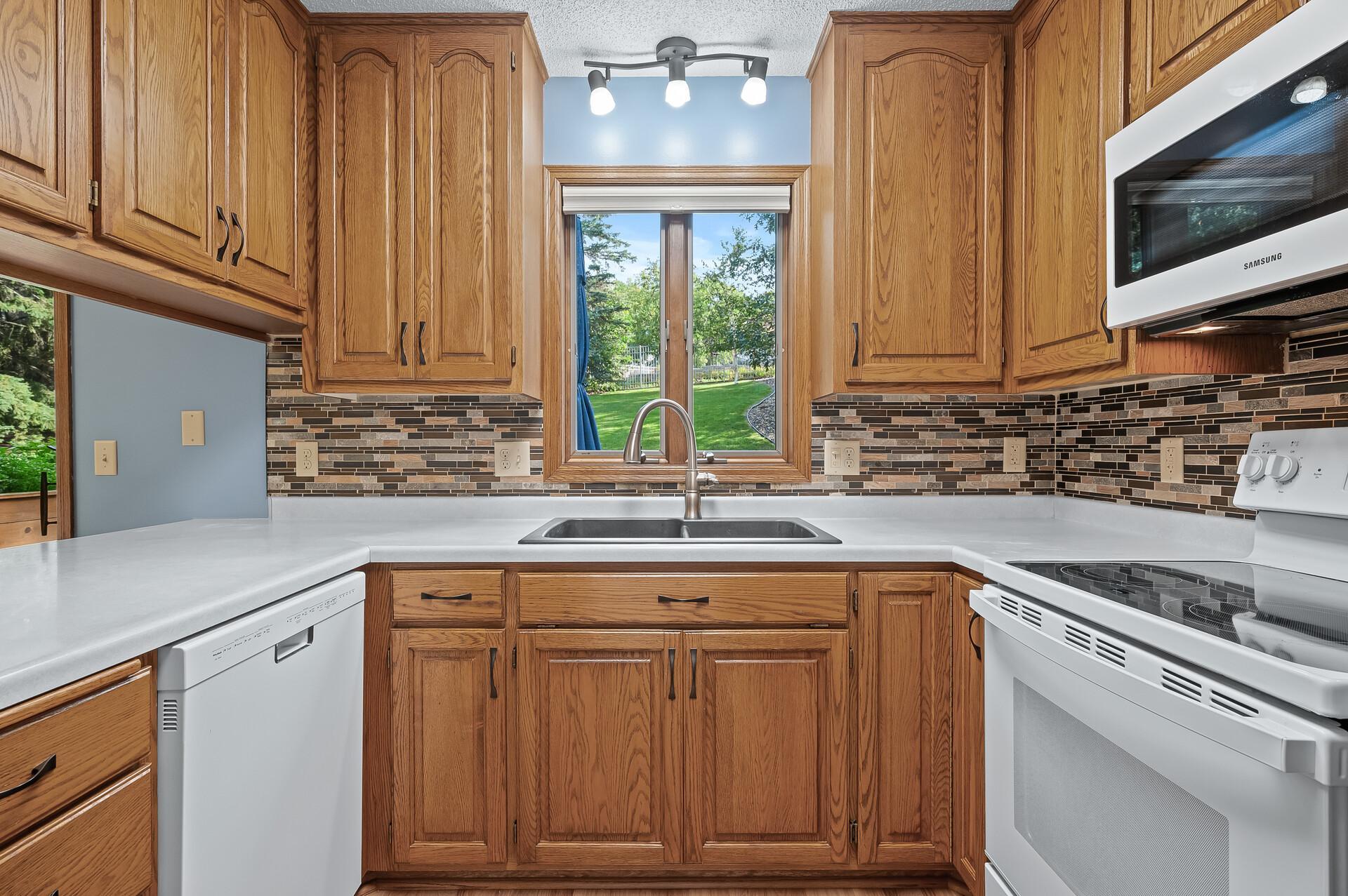 630 Burlington Road St. Paul, MN 55119 - Photo 12 of 33 Gallery Image 12