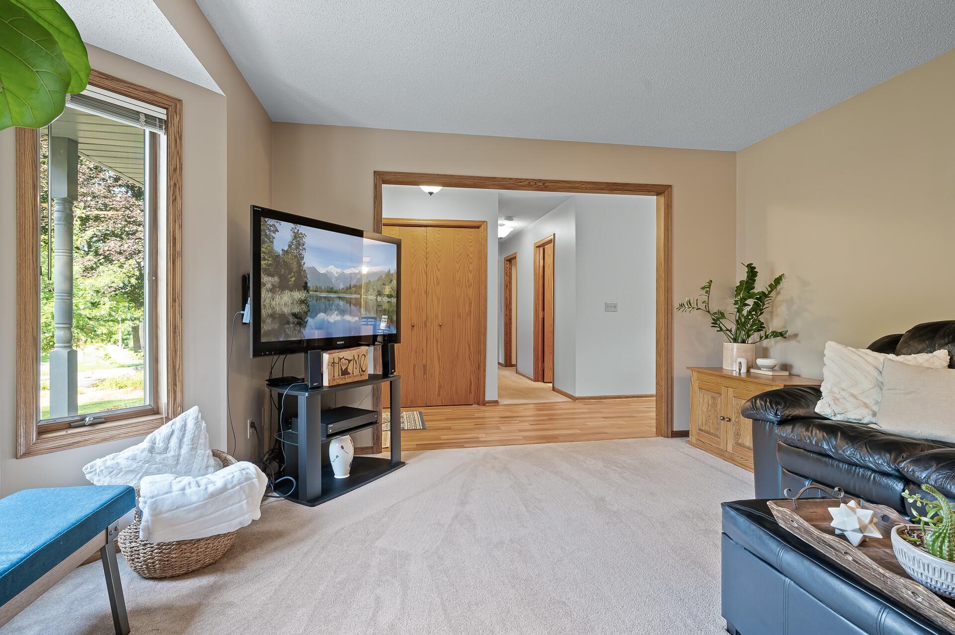 630 Burlington Road St. Paul, MN 55119 - Photo 4 of 33 Gallery Image 4
