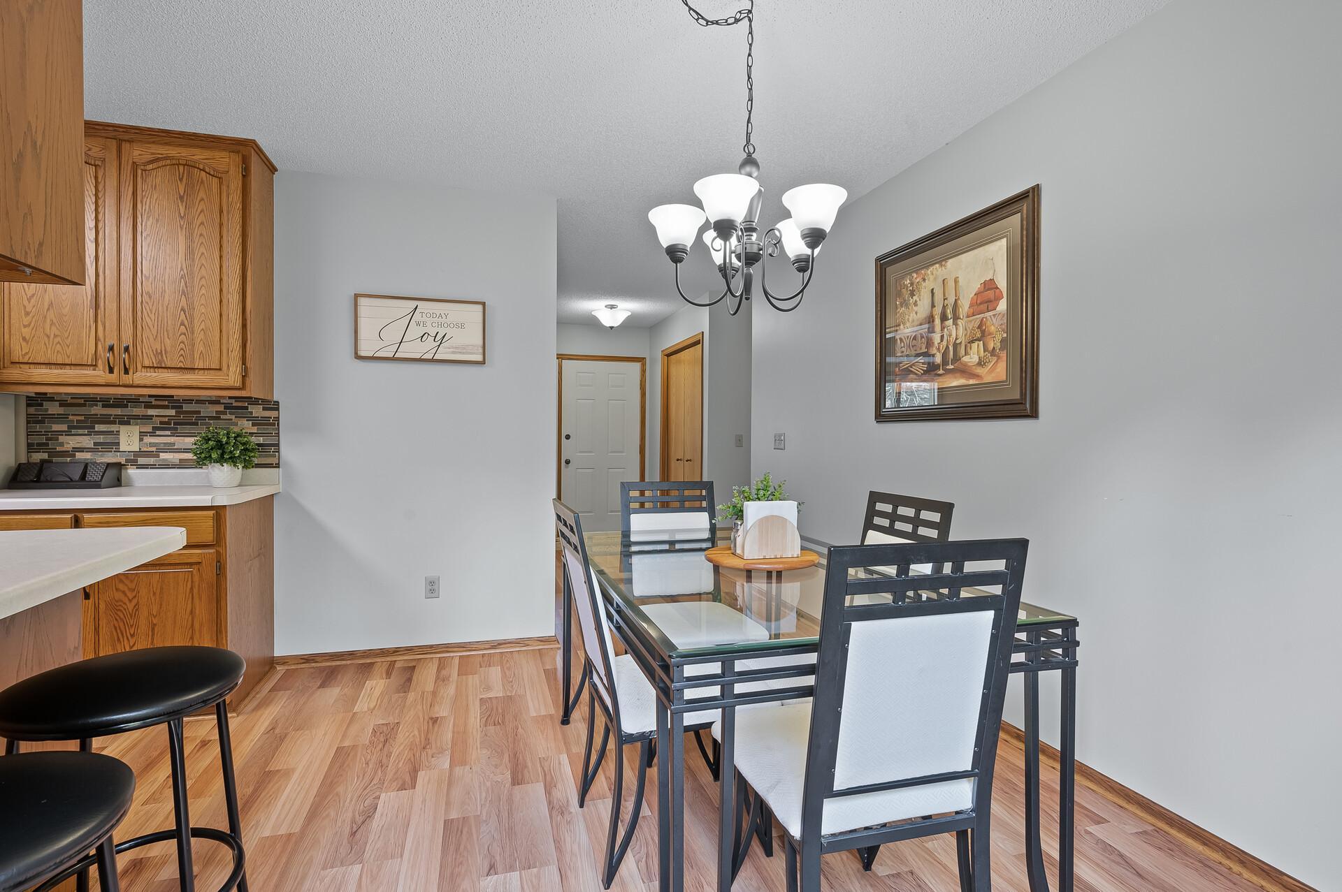 630 Burlington Road St. Paul, MN 55119 - Photo 8 of 33 Gallery Image 8