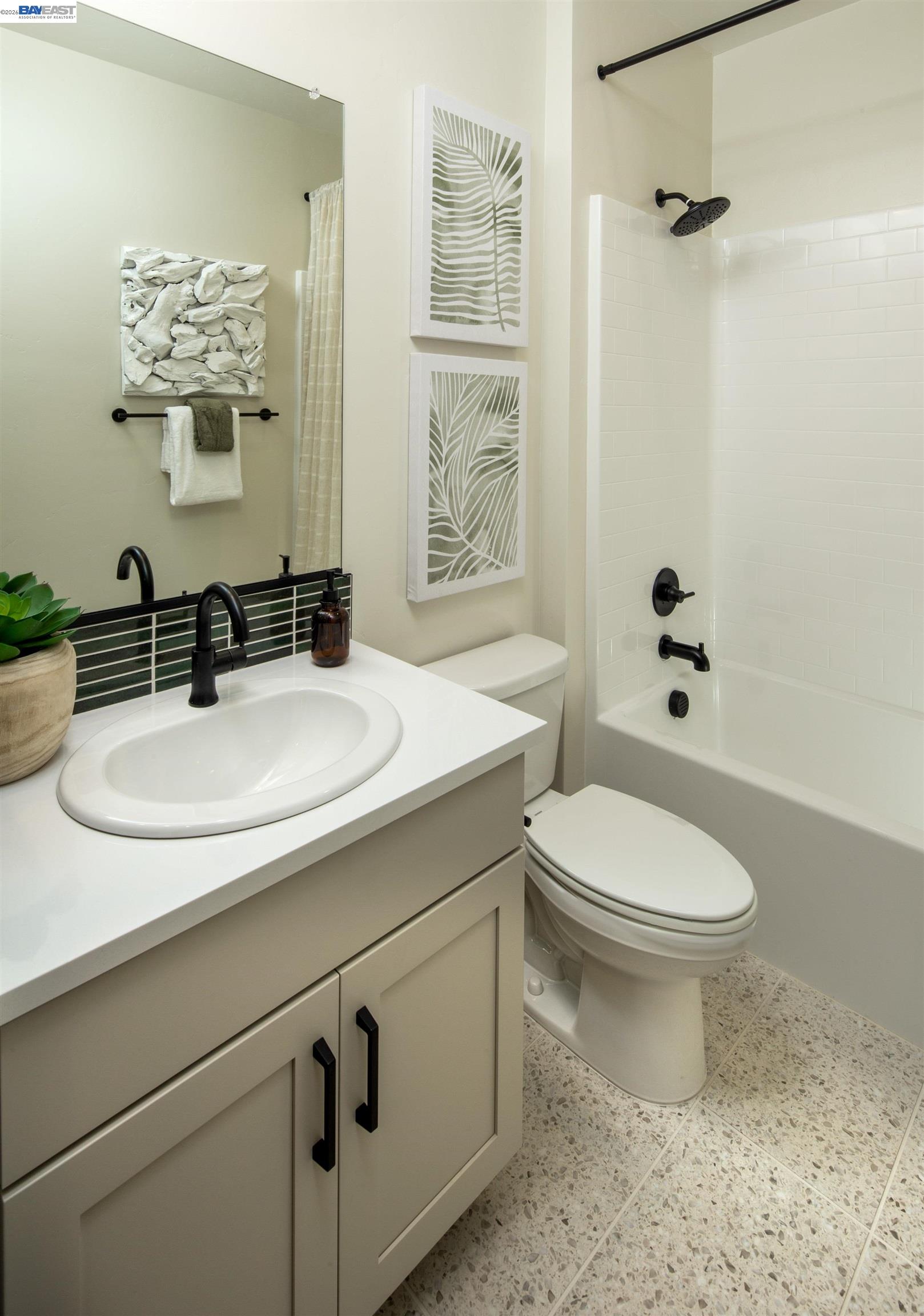 139 Compass Drive, Unit 2002 St. Helena, CA 94558 - Photo 14 of 17 Photo is of the model home, not the actual home for sale.