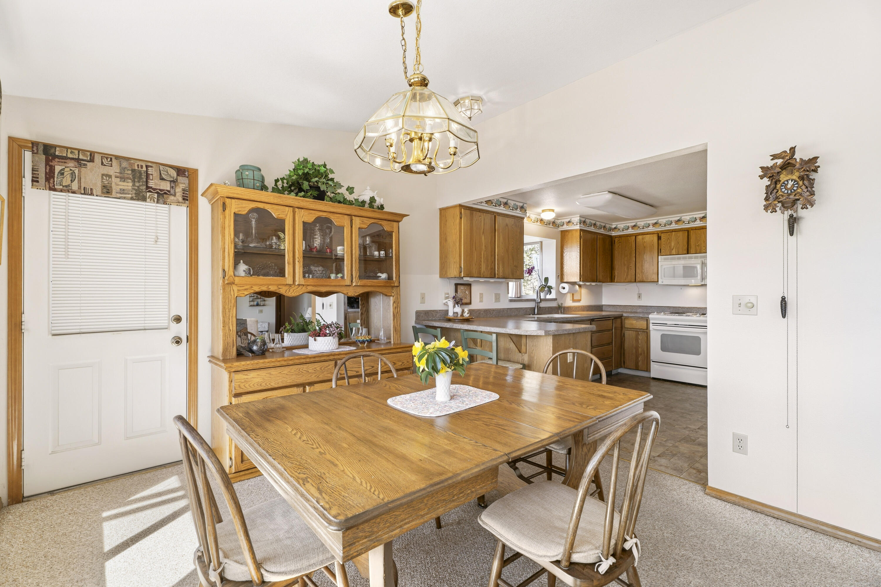 07-Dining Room