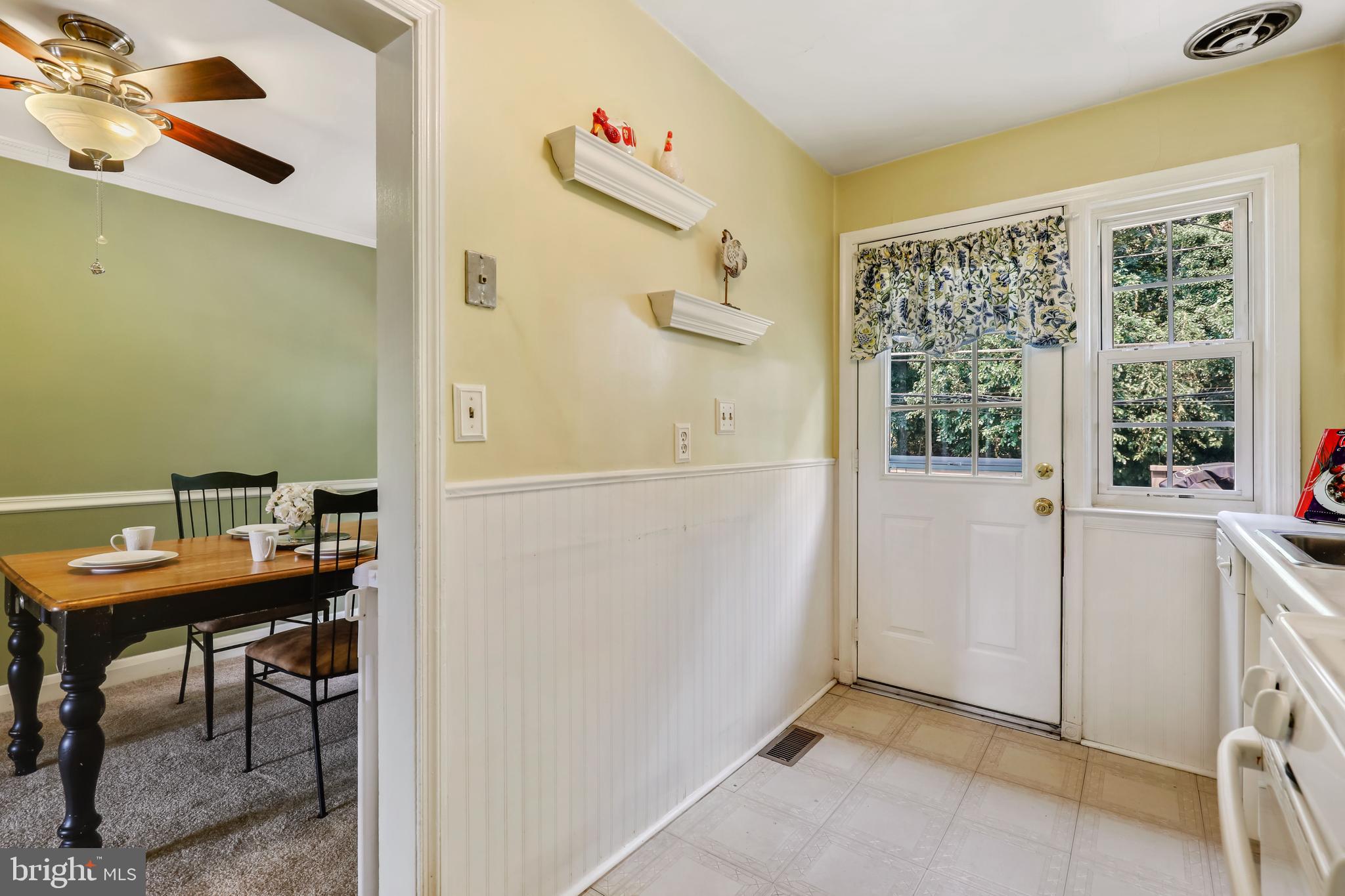 1166 Elm Road Baltimore, MD 21227 - Photo 10 of 30
