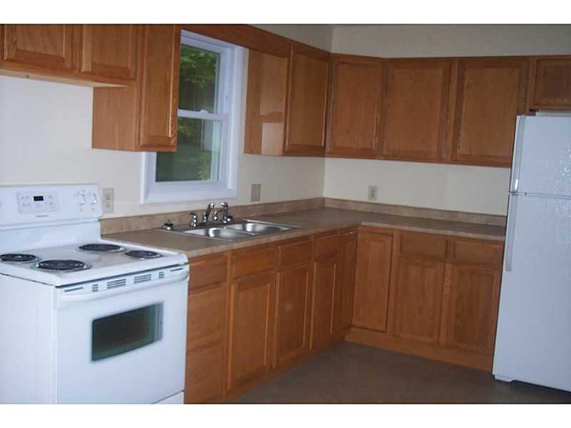 279 Center Bridge Road Turner, ME 04282 - Photo 5 of 12 Kitchen.