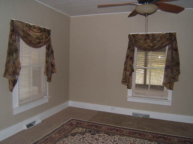 3149 Springwood Road Fincastle, VA 24090 - Photo 12 of 21 Living Room