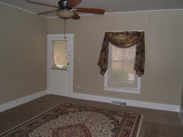 3149 Springwood Road Fincastle, VA 24090 - Photo 19 of 21 Living Room