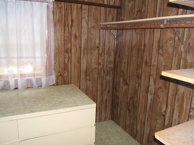 3149 Springwood Road Fincastle, VA 24090 - Photo 20 of 21 Walkin Closet