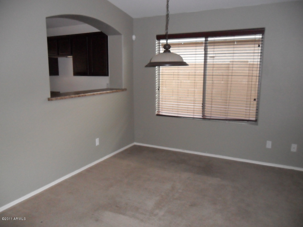 2446 West Gaby Road Phoenix, AZ 85041 - Photo 4 of 21 dining