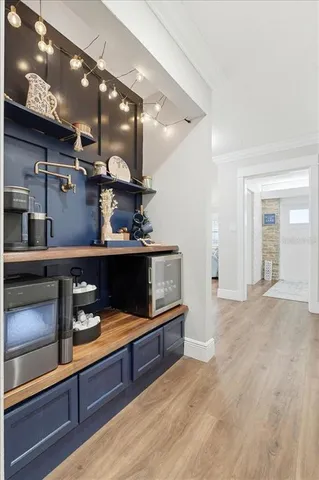 a view of room with empty empty shelves