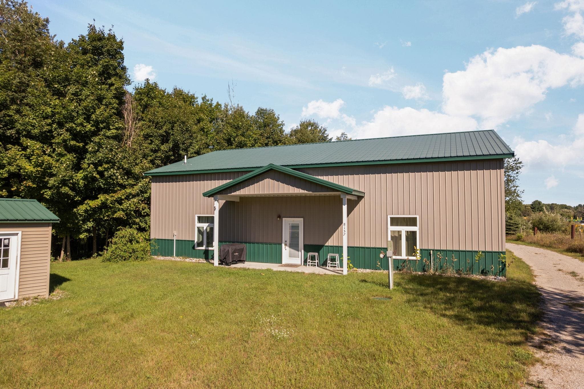 8157 Crisp Road Williamsburg, MI 49690 - Photo 22 of 33 1951102-ab543b7d-2bee-493e-89b5-fa10513eec19.JPG