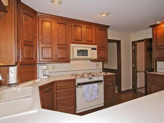 8750 Staghorn Road Indianapolis, IN 46260 - Photo 5 of 12 Gallery Image 5