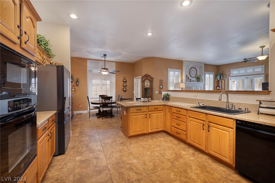1005 Norellat Road Henderson, NV 89011 - Photo 12 of 48 Gallery Image 12