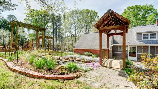 $950,000 | 1035 Brafford Drive, Concord, NC 28025