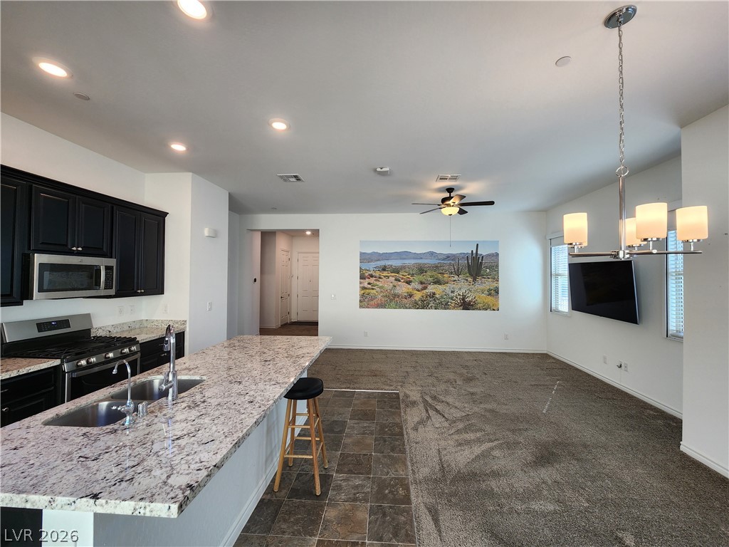 217 Bennett Pointe Avenue Henderson, NV 89011 - Photo 5 of 39